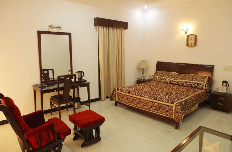 Gajraula Haveli Resort Экстерьер фото