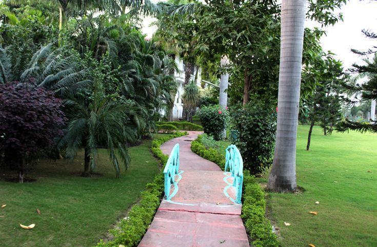 Gajraula Haveli Resort Экстерьер фото